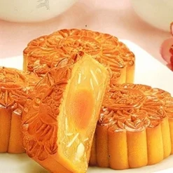 Bánh trung thu trứng muối
